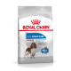 Torba z karmą dla psów Royal Canin Light Weight Care z ilustracją średniego psa i tekstem: "Pomaga ograniczyć przyrost masy ciała" oraz "80% osiągnięto zdrowszą wagę."