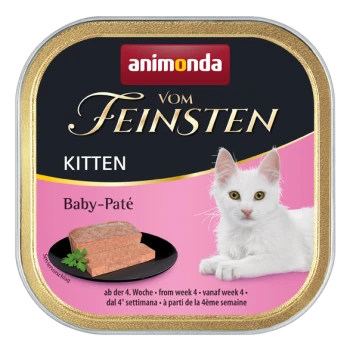 Eine Dose Animonda Vom Feinsten Kitten Baby-Paté mit einem weißen Kätzchen neben einem Teller mit Paté, mit dem Hinweis, dass es ab der 4. Woche geeignet ist.