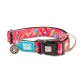 Rotes Haustierhalsband mit Eis- und Popsicle-Mustern, schwarzer Schnalle mit Aufschrift „Max & Molly“ und blauem Anhänger mit der Aufschrift „Max & Molly Urban Pets“.