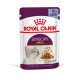 Royal Canin Sensory Smell Katzenfutterbeutel, 85g, mit einem Katzenbild und Stücken in Gelee, fördert die gesunde Ernährung von Katzen.