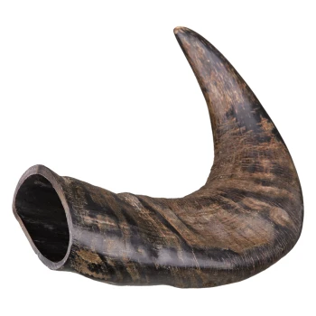 Natur-Kauhorn vom Büffel M Ein gebogenes, dunkles Horn mit einer strukturierten Oberfläche, das einem natürlichen Tierhorn ähnelt, geeignet für Haustierspielzeug oder Dekoration.