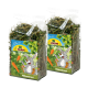 Deux sachets transparents de JR FARM Möhrenkraut, contenant des fanes de carottes séchées, avec un lapin de dessin animé sur l'étiquette et une illustration de carotte.