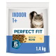 Perfect Fit 'Indoor 1+'-Katzenfuttertüte mit grau-getigerter Katze und Trockenfutter; sichtbarer Text: 'PERFECT FIT', 'INDOOR 1+', 'REICH AN HUHN', 'TOTAL 5 FORMULA', 1,4 kg.
