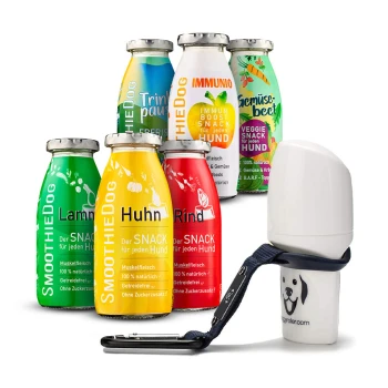 Bunte "SmoothieDog" Smoothie-Flaschen für Hunde, mit Huhn, Rind, Gemüsegeschmack und einem "Immunio" Immunbooster-Snack.