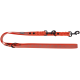 Orange geflochtene Hundeleine mit schwarzen Metallclips und reflektierenden geometrischen Mustern, beschriftet mit „KERBL“.