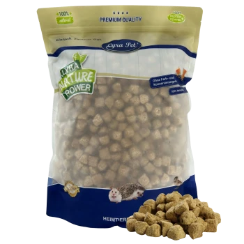Futtermittelsack mit der Aufschrift Lyra Pet Nature Power, Premiumqualität, 100 % natürlich, proteinreich, mit Bildern von Hamster und Igel.