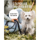 Eine Person kniet im Gras und hält eine Leine für einen kleinen flauschigen Hund. Text: "Stilvoller Alltagsbegleiter" und "Design trifft auf Komfort."