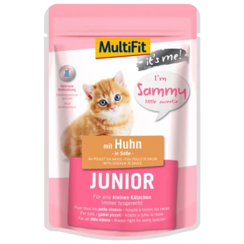 It's Me Sammy Junior Huhn 24x85 g Verpackung für Katzenfutter mit einem süßen orangefarbenen Kätzchen, beschriftet "MultiFit" und "Ich bin Sammy, kleines Süßchen," für Kätzchen mit Huhn in Sauce.