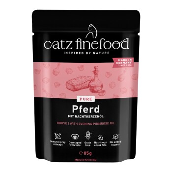 Schwarze und pinke Tüte Catz Finefood Pure Pferd Katzenfutter mit Nachtkerzenöl, hergestellt in Deutschland, 85g, getreidefrei, ohne Zuckerzusatz.