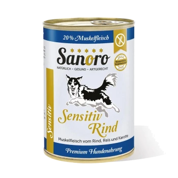 Dosenfutter für Hunde mit der Aufschrift "Sanoro Sensitiv Rind", mit einer schwarz-weißen Hundillustration und Text, der natürliche Zutaten hervorhebt.