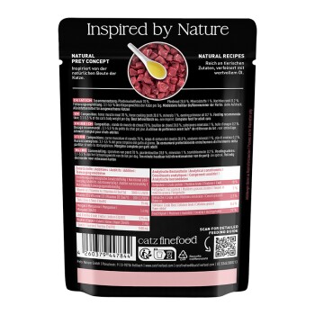 Rückseite eines Catz Finefood Katzenfutterbeutels mit Zutaten, Nährwertangaben und einem QR-Code für die Fütterungsanleitung.