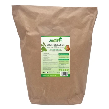 Braune Papiertüte mit Stiefel Brennnessel (Brennnessel) für Pferde, mit einem Pferdebild und Text über die Vorteile für den Stoffwechsel.