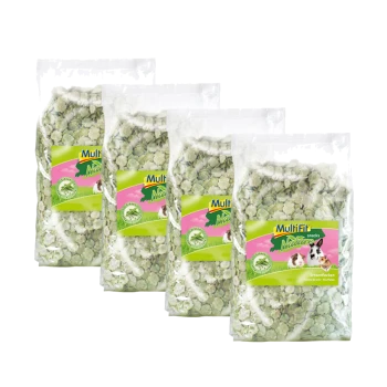 Vier Tüten grüner Haustiersnacks mit der Aufschrift "Multifit Nature Erbsenflocken", die Bilder eines Kaninchens und eines Meerschweinchens zeigen.