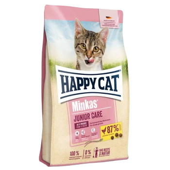 Die Happy Cat Minka's Junior Care Katzenfuttertüte mit einer verspielten Katze, die 87% tierische Zutaten für Kätzchen ab 13 Wochen enthält.