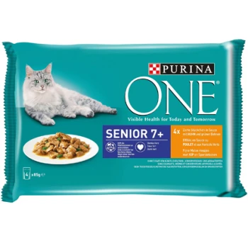 Verpackung von Purina ONE Senior 7+ Katzenfutter mit einer grauen Katze und einer Schüssel mit Nassfutter, die "Sichtbare Gesundheit für heute und morgen" hervorhebt.