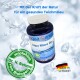Aqua Cereal Aqua Micro Dry Flasche auf einem Wasserhintergrund, mit Text über die Gesundheit natürlicher Teiche und "MADE IN GERMANY."