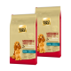 Zwei Beutel Select Gold Medium Adult Hundefutter, gekennzeichnet mit 'Sensitive', mit einem goldenen Cocker Spaniel auf der Verpackung.
