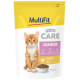 Un sac de nourriture pour chat MultiFit avec un mignon chaton orange sur le devant, étiqueté "CARE JUNIOR" avec "Huhn" (poulet) et un bol de croquettes.