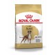 Royal Canin Adult Boxer Hundefutterbeutel mit einer Illustration eines Boxers, gekennzeichnet für Hunde über 15 Monate alt, mit Nährwertangaben.