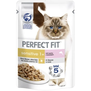 Katzenfutterverpackung mit einer flauschigen Katze mit blauen Augen, beschriftet mit "Perfect Fit Sensitive 1+" mit Lachs und Details zu Zutaten und Vorteilen.