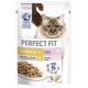 Katzenfutterverpackung mit einer flauschigen Katze mit blauen Augen, beschriftet mit "Perfect Fit Sensitive 1+" mit Lachs und Details zu Zutaten und Vorteilen.