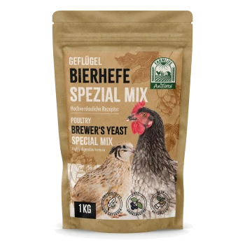 Verpackung von Geflügel-Brauerhefe-Spezialmix mit einem Hahn und einer Henne, beschriftet "1KG", mit Text, der die hochverdauliche Formel hervorhebt.