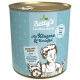 Dose Hundefutter mit der Aufschrift "Betty's Landhausküche mit Känguru & Kartoffel," mit einem Cartoon-Koch und Hund, der "extra viel Fleisch" betont.