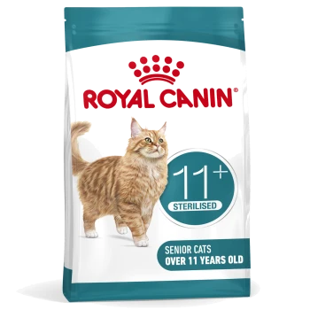 Royal Canin kattenvoerzak voor gesteriliseerde senior katten ouder dan 11 jaar met een afbeelding van een oranje tabby kat.