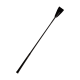 Ein schlanker schwarzer Reitstock mit einer spitzen Enden und strukturiertem Griff, ideal für den Reitsport.