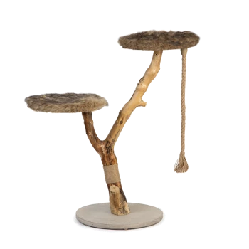 Katzenbaum mit zwei plüschigen Plattformen und einem Sisal-Seil zum Kratzen, gestaltet mit einem natürlichen Holzsockel.