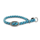 Blau-schwarzes gewebtes Haustierhalsband mit Metallanhänger mit der Aufschrift "WOLTERS CAT & DOG" und Metallringen auf weißem Hintergrund.
