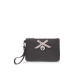 Schwarze Leder-Haustieraccessoire-Tasche mit einer rosa-weißen gestreiften Schleife und einem silbernen Charm, mit einem Handgelenkband.