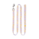 Lila-, rosa- und gelb gemusterte Hundeleine mit Metallverschluss und Schlaufenhandgriff, gelber Logo-Anhänger