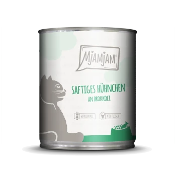 Eine Dose Mjamjam Katzenfutter mit einer Katzensilhouette, beschriftet mit "Saftiges Hühnchen an Brokkoli", zeigt getreidefreie und hohe Fleischsymbole.