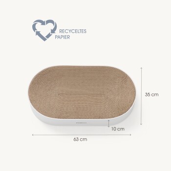 Ein rechteckiger Kratzbaum für Katzen aus recyceltem Papier, 63 cm x 35 cm mit einer Höhe von 10 cm, mit einem Herzlogo.