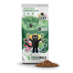 Tüte Lucky Lou Senior Katzenfutter mit schwarzer Katzenillustration, beschriftet mit Geflügel & frischem Wild, getreide- und kartoffelfrei, mit Kibble-Haufen.