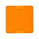 Helle orangefarbene Tierpflegeunterlage mit einer strukturierten Oberfläche, die kleine erhabene Punkte für Halt und Komfort aufweist.