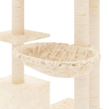 Eine gemütliche beige Katzenhängematte, die an einem Katzenbaum befestigt ist, mit weichem Stoff und stabilen Pfosten, ideal für die Entspannung von Katzen.