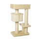 Cremefarbener Kratzbaum für Katzen mit zwei Kratzpfosten, einer würfelförmigen Plattform und einer oberen Sitzgelegenheit, entworfen für das Spiel und die Ruhe von Katzen.