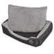 Ein gemütliches Haustierbett mit einem weichen grauen Fleece-Kissen und einem schwarzen Außenstoff, mit einem Pfotenabdruck-Logo an der Seite.