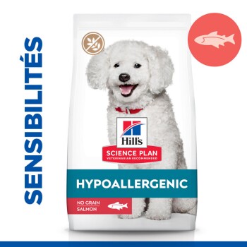 Sac de nourriture pour chien Hill's Science Plan Hypoallergénique avec un chien fluffy blanc, étiqueté "No Grain Salmon" et "Recommandé par les vétérinaires."