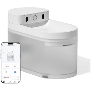 Weißer automatischer Haustier‑Wasserbrunnen mit Frontsensoren und Smartphone‑App, die 'KI‑Wasserbrunnen', 'Normal', '59 Tage', 'Spülen' anzeigt