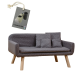 Graues Haustiersofa mit Holzbeinen und drei Kissen, begleitet von einem Etikett, das einen Abfallbeutelspender zeigt.