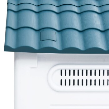 Blaue Haustierhütte mit einem strukturierten Design und weißem Boden, mit Belüftungsöffnungen an der Seite.
