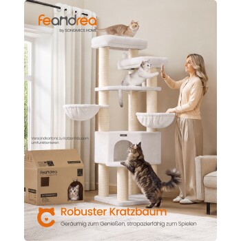 Weißer Plüsch-Mehrstufen-Kratzbaum mit drei Katzen und einer Frau; sichtbarer Text: 'feandrea by SONGMICS HOME' und 'Robuster Kratzbaum'.