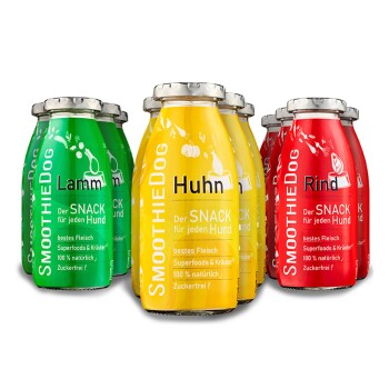 Flaschen mit Hundesnacks, die mit "Lamm", "Huhn" und "Rind" in Grün, Gelb und Rot beschriftet sind, mit Text, der natürliche Zutaten hervorhebt.