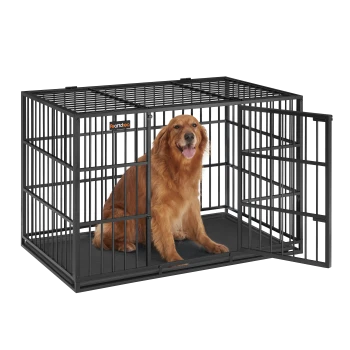 Ein glücklicher Golden Retriever sitzt in einer schwarzen Metallhundekiste mit offener Tür, mit einem stabilen Boden und vertikalen Stäben.
