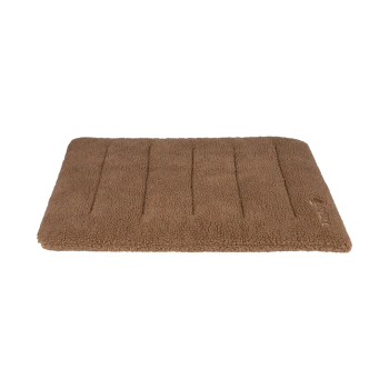 Braunes Hundebett mit einer weichen, plüschigen Textur und genähten Linien, mit einem kleinen Logo an der Seite.