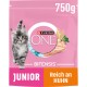 Emballage de nourriture pour chat Purina ONE Bifensis Junior, présentant un chaton gris et le texte "Reich an Huhn als Zutat Nr. 1" sur un fond rose.