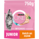 Verpackung für Purina ONE Bifensis Junior Katzenfutter, mit einem grauen Kätzchen und dem Text "Reich an Huhn als Zutat Nr. 1" auf einem rosa Hintergrund.